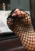 Latina Sophia shows off her feet, Sophia Bella (cel002) ATK Exotics: Sophia Bella (Latina Sophia shows off her feet)