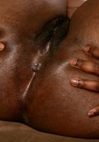 Black model Chocolate spreads her thick ass, Chocolate (cho003) ATK Natural & Hairy: Chocolate (Black model Chocolate spreads her thick ass)
