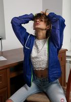 Dominika rubs her sweet young bush, Dominika (dom019) ATK Natural & Hairy: Dominika (Dominika rubs her sweet young bush)