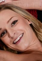 New model Emma Hix shows off her long toes, Emma Hix (emm032) ATK Galleria: Emma Hix (New model Emma Hix shows off her long toes)
