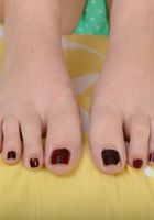 Horny babe Hanna teases with her feet and licks her toes, Hanna Lay (han026) ATK Galleria: Hanna Lay (Horny babe Hanna teases with her feet and licks her toes)