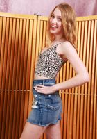 Kallie Taylor Spreads on her Knees, Kallie Taylor (kal019) ATK Petites: Kallie Taylor (Kallie Taylor Spreads on her Knees)