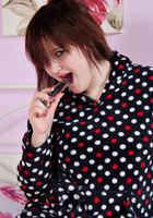Sexy amateur Scarlett LG strips and masturbates with her toy, Scarlett LG (sca028) ATK Archives: Scarlett LG (Sexy amateur Scarlett LG strips and masturbates with her toy)