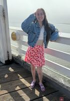 Sia Wood Malibu Pier Date BTS, Sia Wood (sia004) ATK Petites: Sia Wood (Sia Wood Malibu Pier Date BTS)